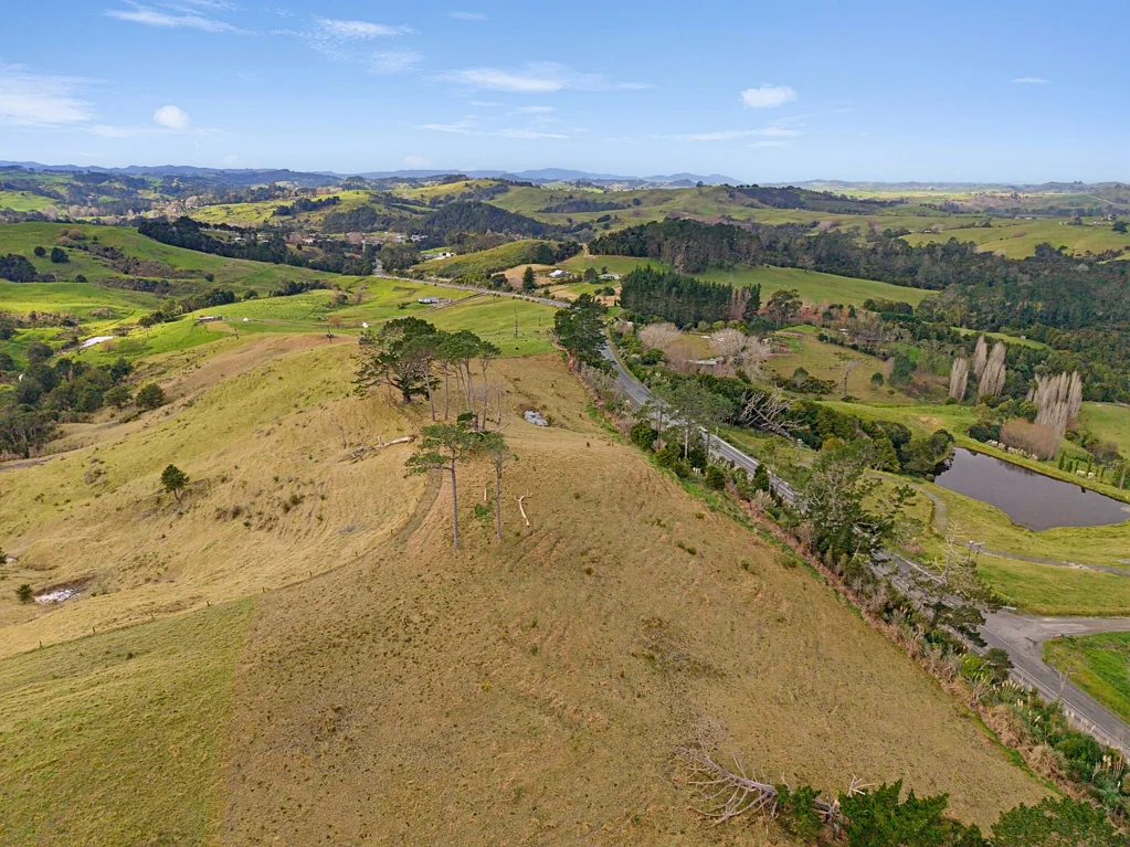 Paparoa Over 4 Acres of Opportunity Near Paparoa