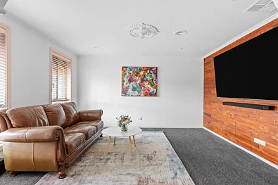 Iba Pa - 3 Dryburgh Place, Hillside, VIC 3037