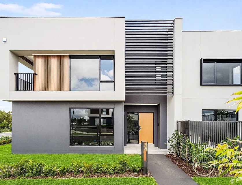 28 Spinnaker Drive, Moorebank, South Western Suburbs, 3 Bedrooms, 2 Bathrooms, House