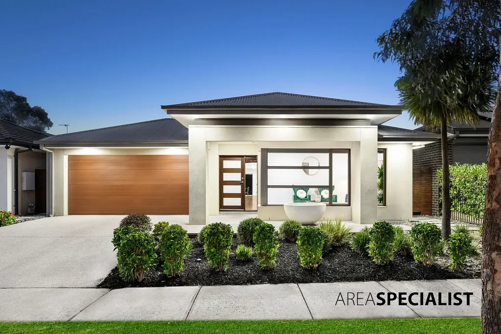7 Lipizzan Way, Clyde North, VIC 3978