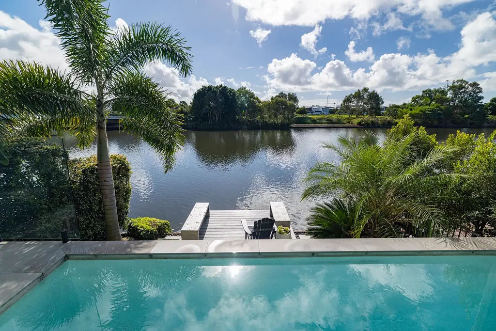 Maroochydore 4ห้องนอน Waterfront Luxury with a Coveted North-Facing Aspect!