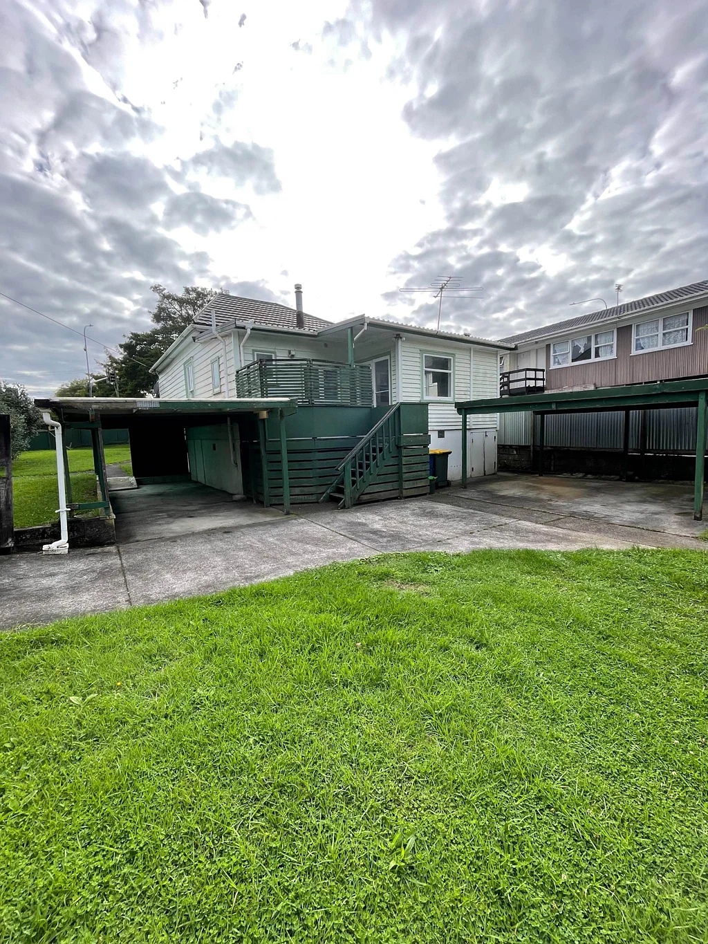 Great Location &  Renovated