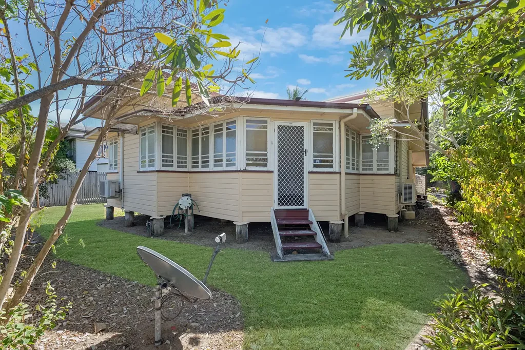 Garbutt 2chambre Charming Cottage, Spacious Corner Block with Development Potential