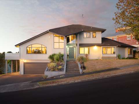 Western Heights 5房  Envious layout with expansive views!