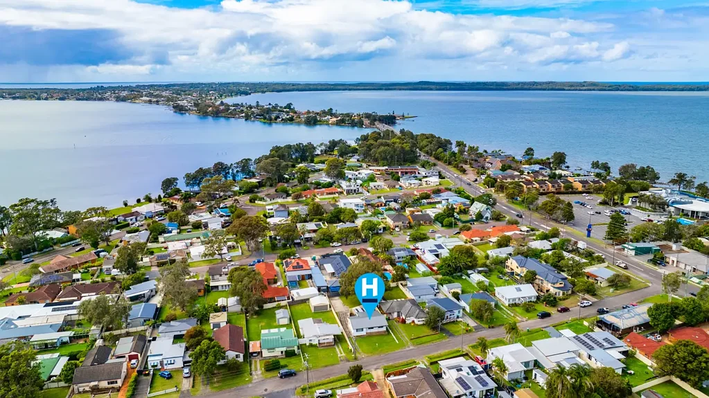 Gorokan 3ਬੈੱਡਰੂਮ Prime Location Three-Bedroom Charm with Granny Flat Potential & Coastal Lifestyle