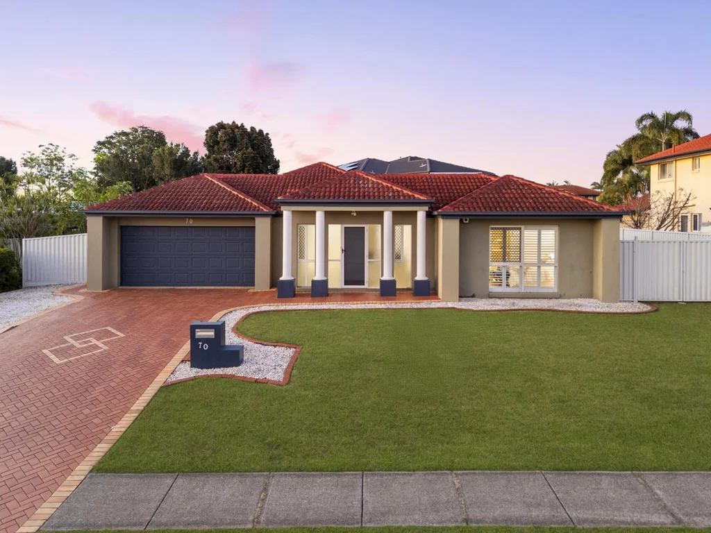 Kuraby 4 Bedroom Must be sold - sellers circumstances have changed - Huge 4-bed lowset: multiple living areas & play-friendly grounds