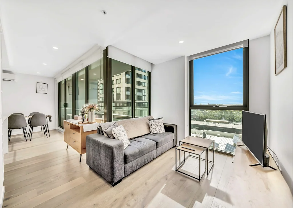 Moonee Ponds 2房  Modern Living with Breathtaking Views at Focus at Mason Square