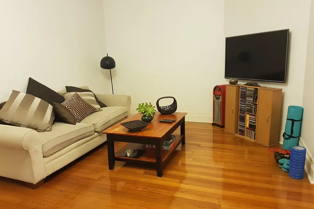 One bedroom available in Penthouse apartment