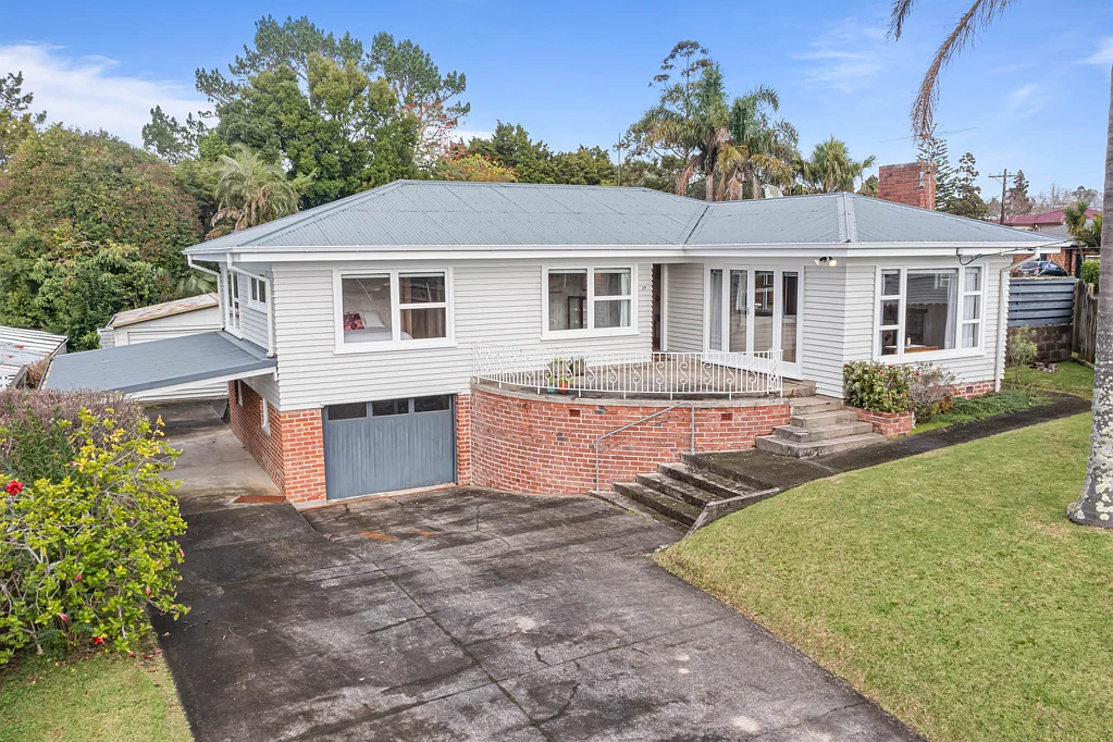 25 Beaubank Road, Kelston, Waitakere City, Auckland
