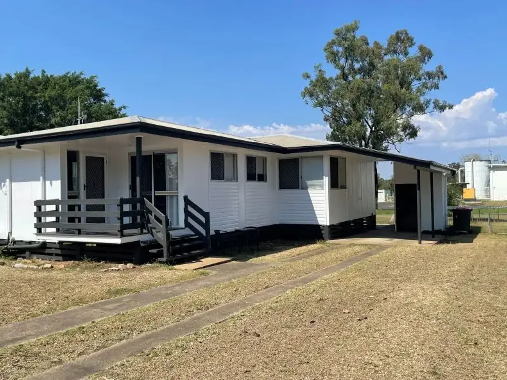 17 Murphy Street, Dysart, QLD 4745
