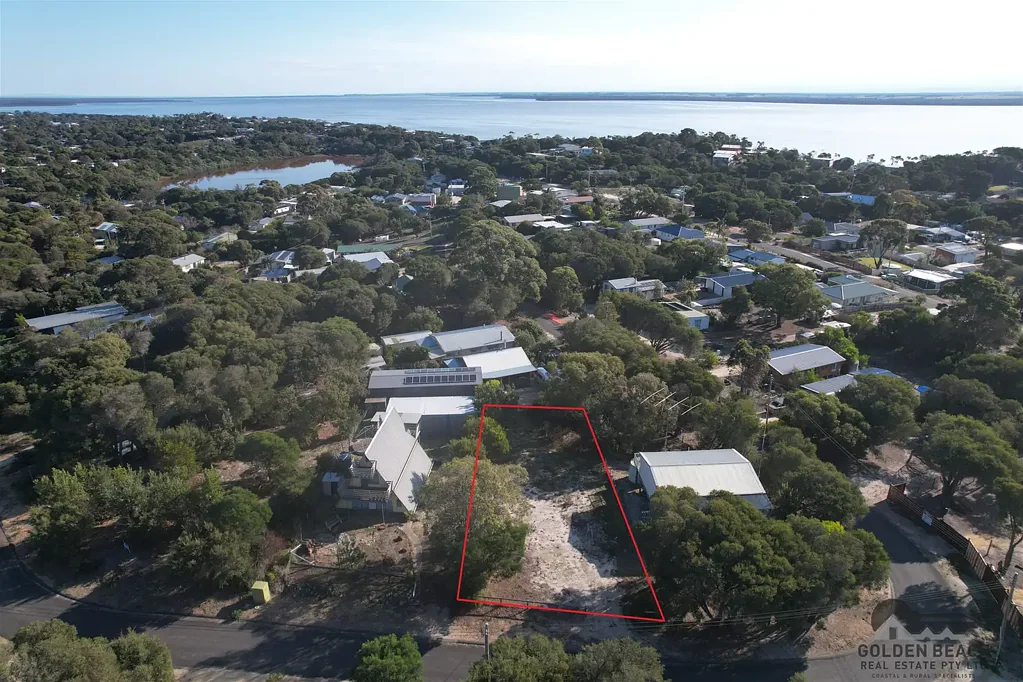 30 White Crescent, Loch Sport, VIC 3851