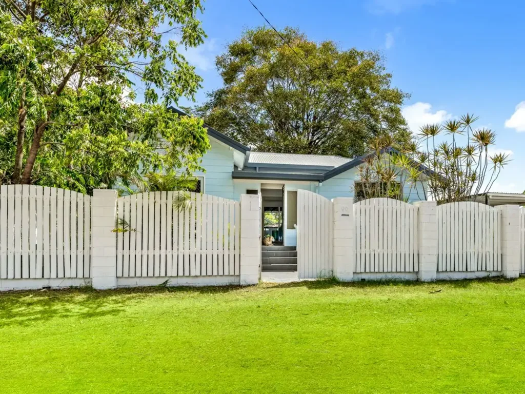 Westcourt 3房  Charming Low Set Cottage | Ultra Convenient Location