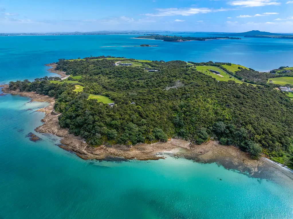 Oneroa Discover a landmark Waiheke Island estate