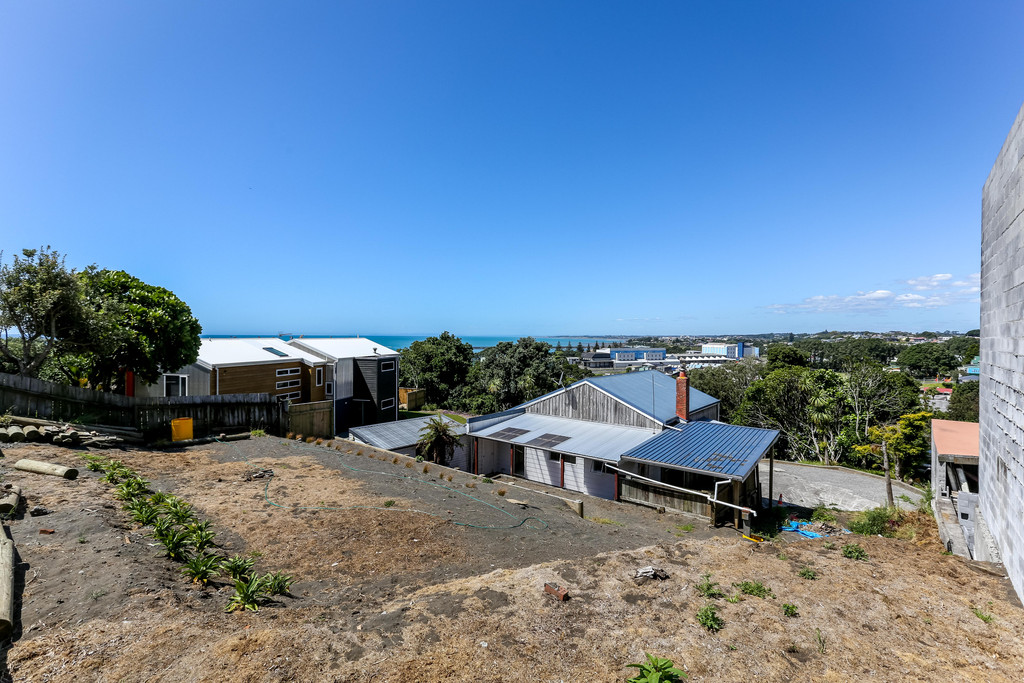 32 Ngamotu Road, Moturoa, New Plymouth, 2 Schlafzimmer, 0 Badezimmer