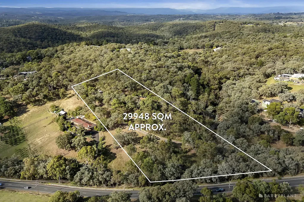 Warrandyte 4房 29948平米牧场式住宅 四卧宁静卧室 主套带步入式衣帽间 巨大无盖户外休闲区 全年舒适供暖制冷 Nearly 30,000sqm of Rural Paradise