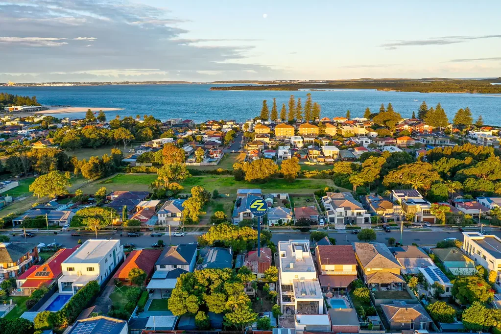Dolls Point 3Zimmer Ripe & Ready for Development in a Highly Sought After Street
