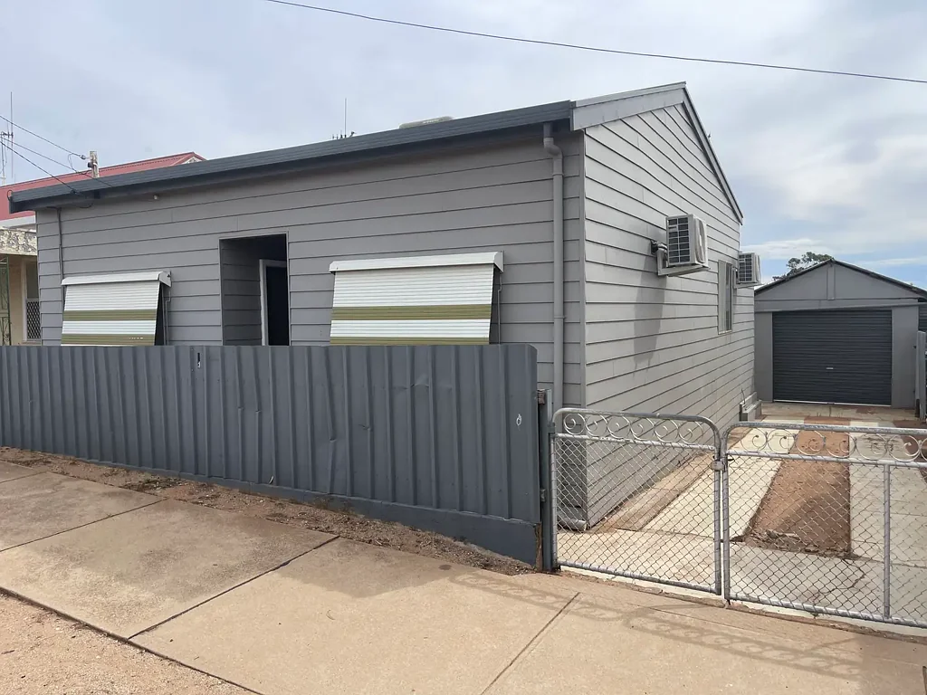 2 Bedrooms - Central Location