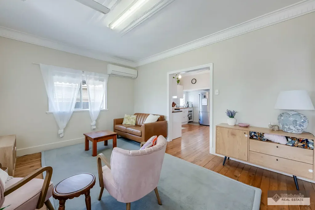 Svensson Heights 2 Slaapkamer Charming Cottage with Character, Space & Timeless Appeal!