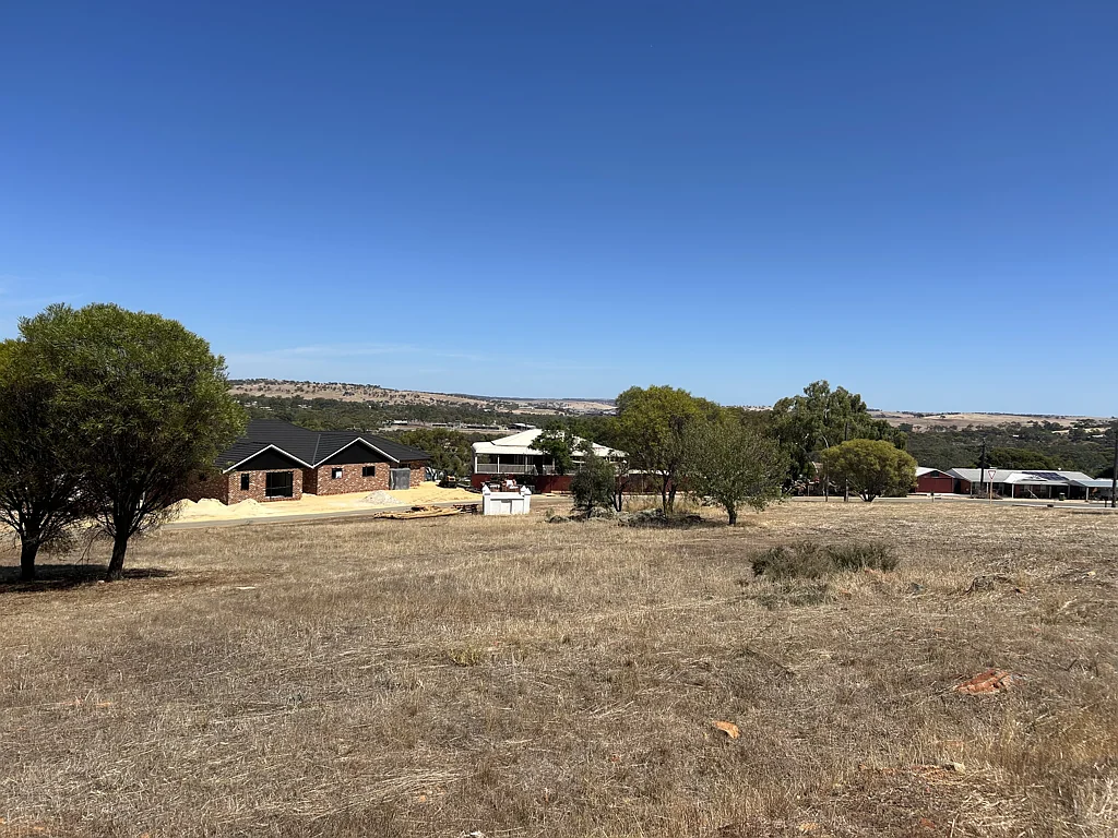 7 Dr Dunlop Grove, Northam, WA 6401