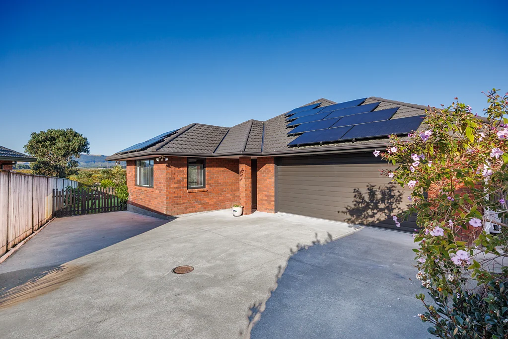12 Ron Place, Fitzherbert, Palmerston North, Manawatu-Wanganui