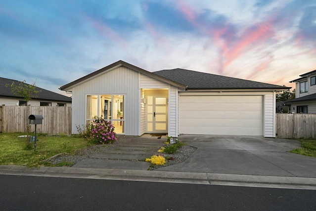 6 Ahorangi Road, Silverdale, Rodney