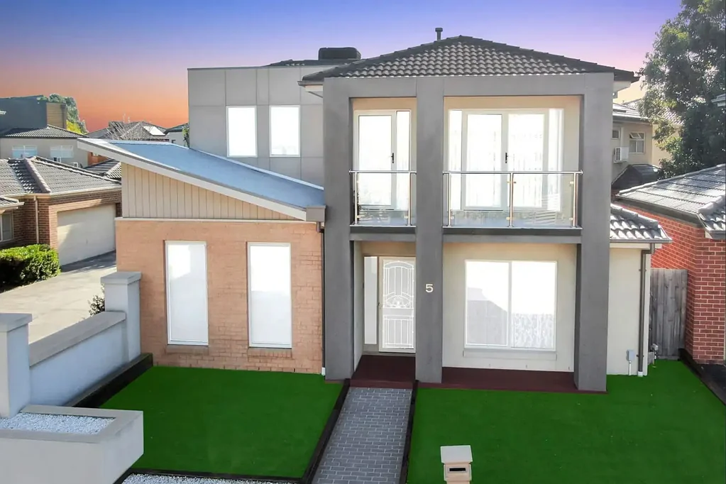 Point Cook 3chambre The Brief: