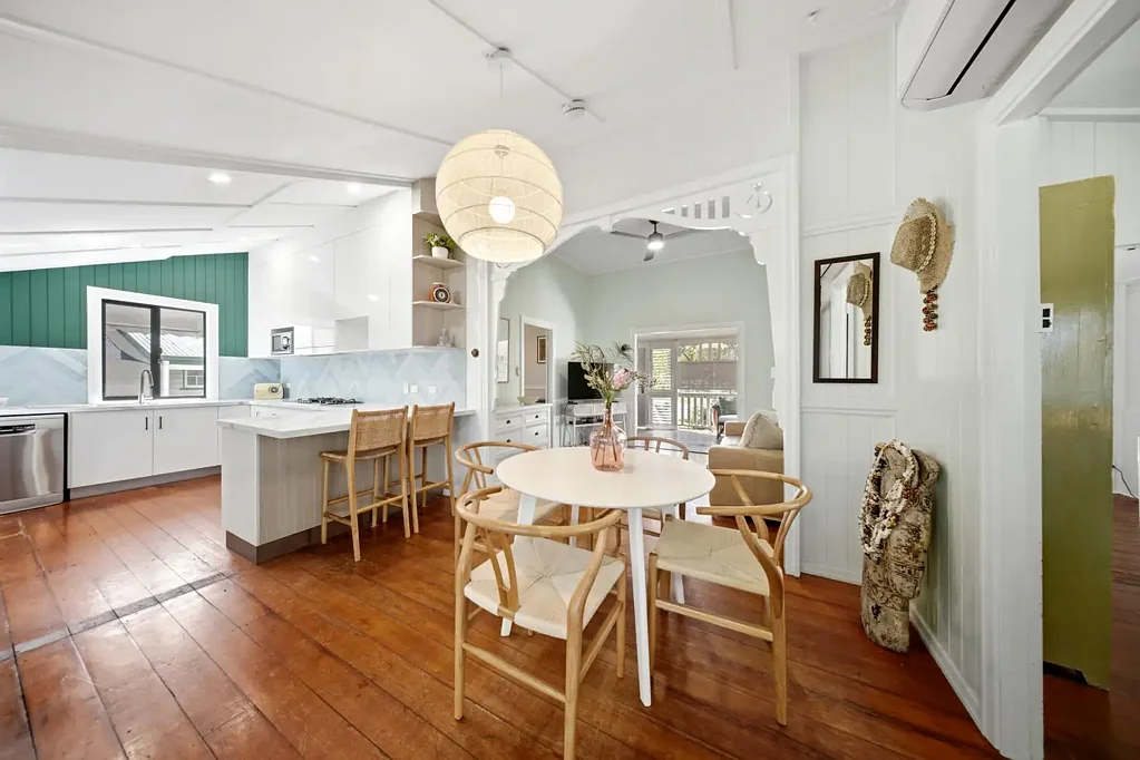 16 Baxter Street, West End, QLD 4810