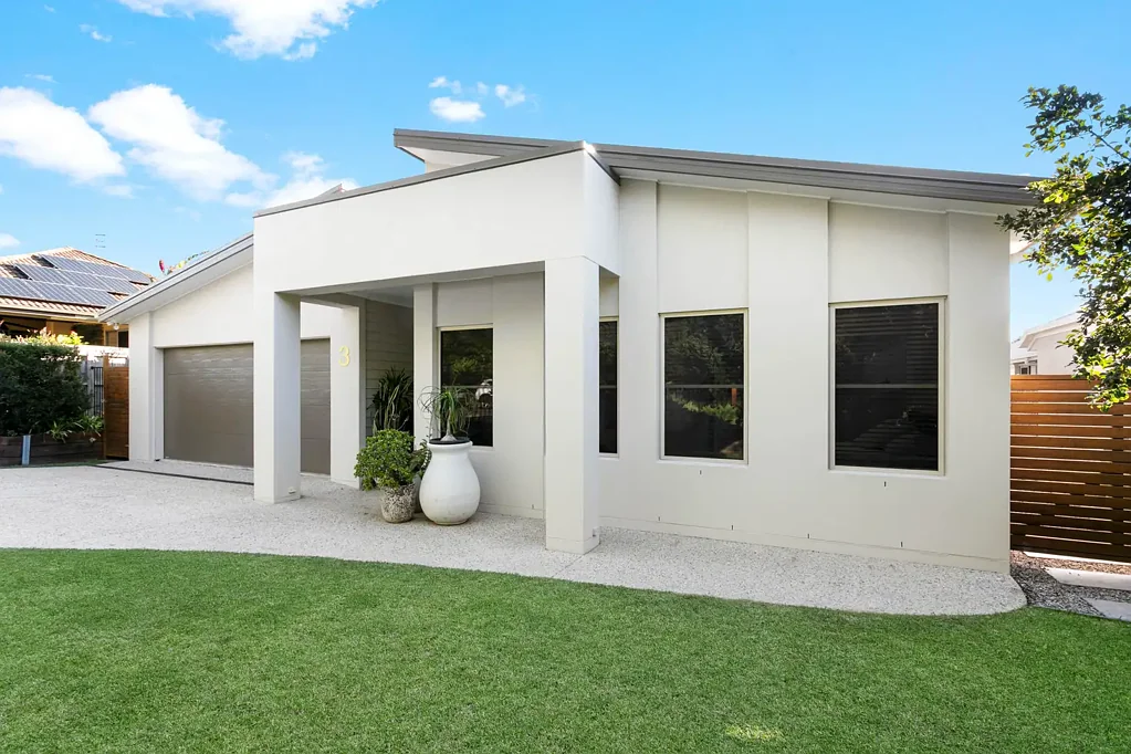 Noosaville 4房  A Private Sanctuary Offering Space, Style & Serenity