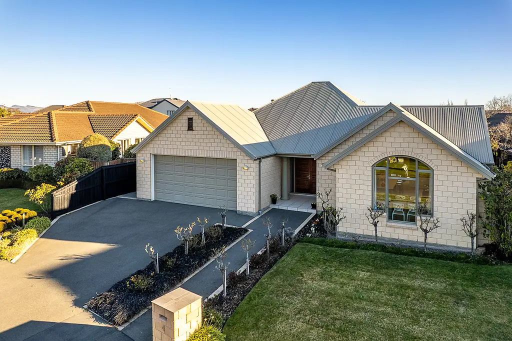 4 Dinglebay Place, Casebrook, Christchurch, Canterbury