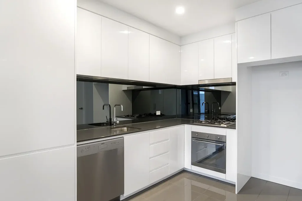 Modern 1 bedroom apartmemt  with large under cover terrace. Comes with car space and storage - MUST SEE!