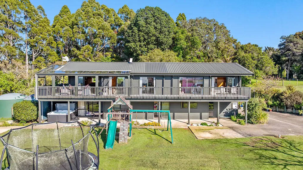 Waiuku 4房  Live The Good Life Near To Town