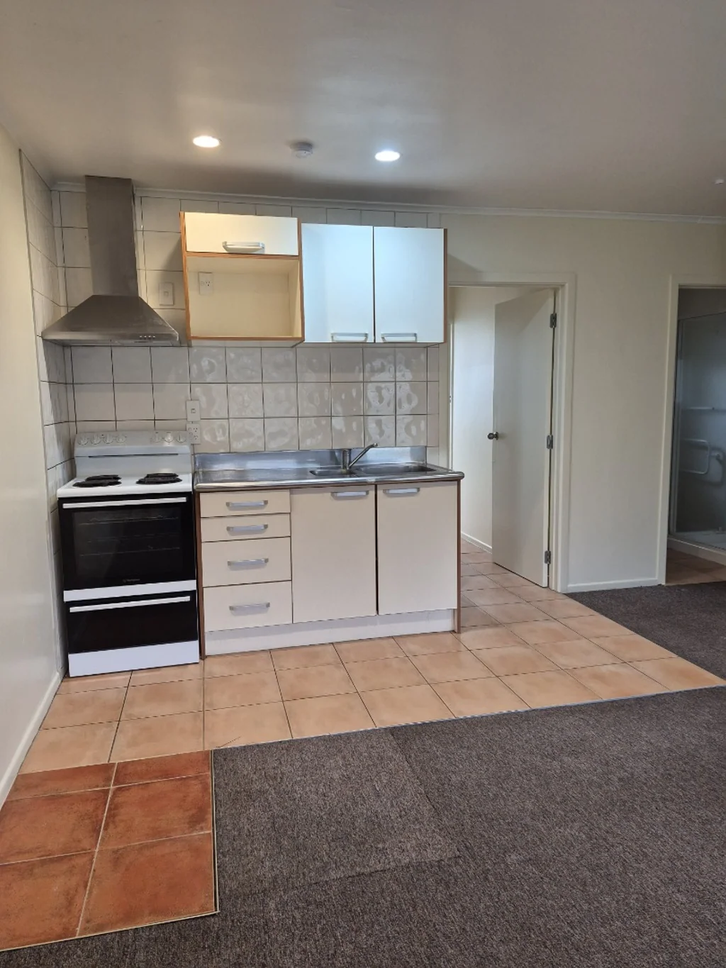 EPSOM :  Selwyn Road 2 Bedroom and study