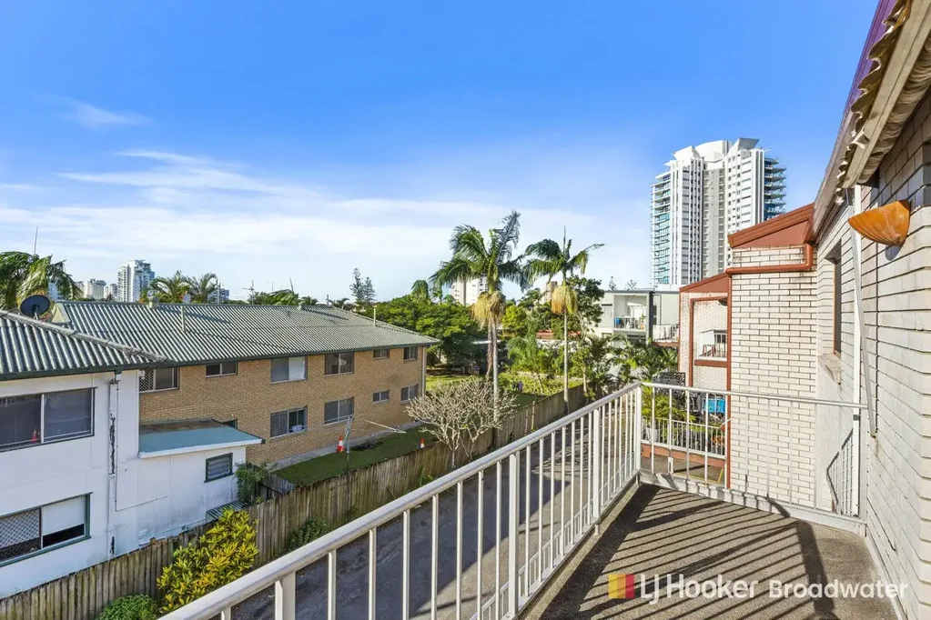 10/29 Ahern Street, Labrador, QLD 4215