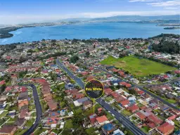 33 WERINGA AVE, Lake Heights