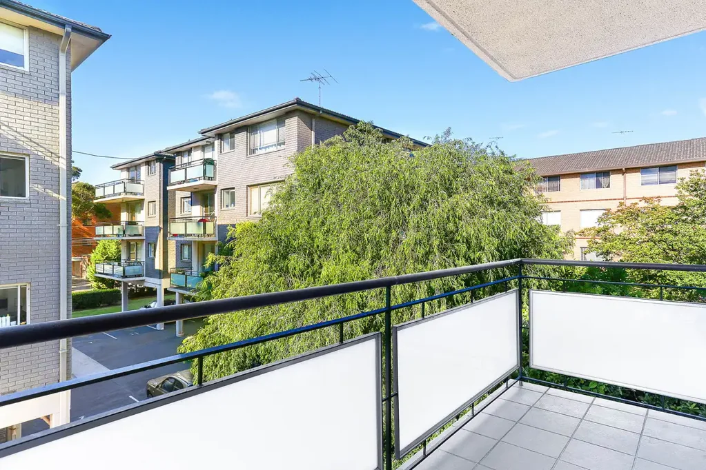 Modern Two Bedroom Apartment For Lease
