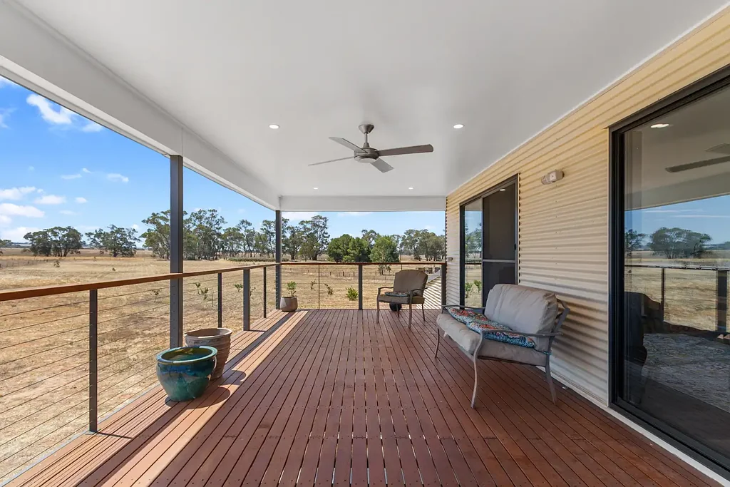 Laura 4房  Country Living at its Best - NEW PRICE !!!!!!