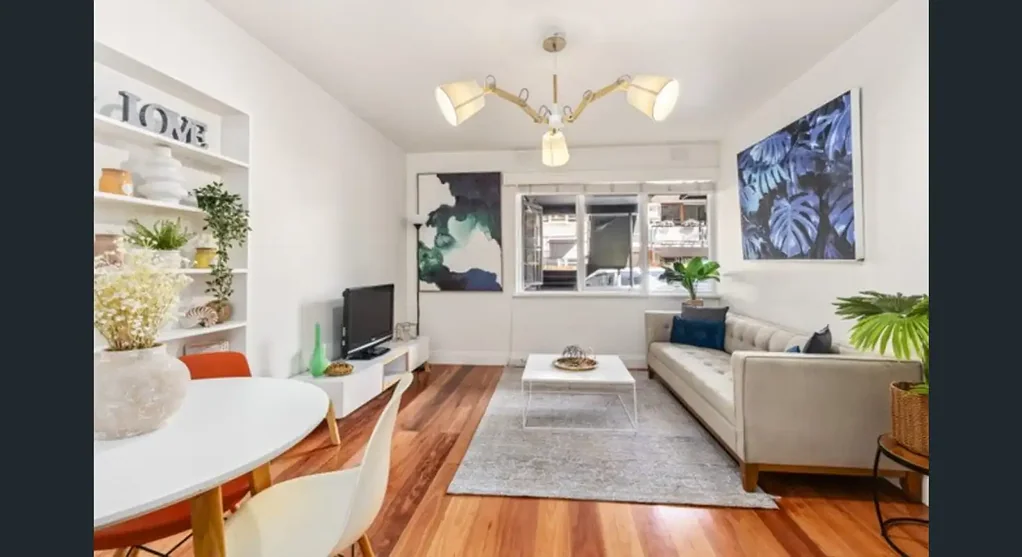 Ground Floor Apartment in Elwood's Prestigious Golden Mile