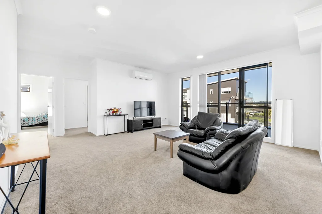 Flat Bush 3 Bedroom Presenting All Offers!