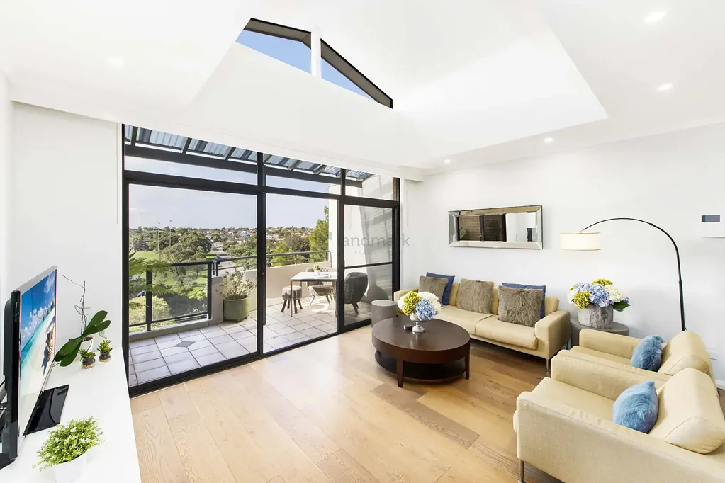 Light-filled haven with city skyline vistas
