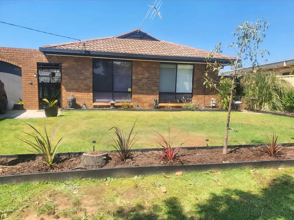Family Home with Huge Shed & Outdoor Entertaining
