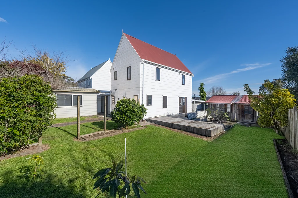2/25 Ballater Place, Highland Park, Manukau City, Auckland