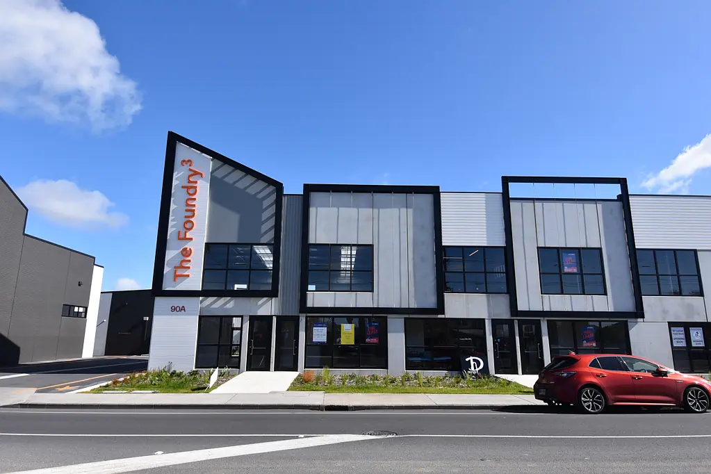 Hobsonville Road front hybrid unit