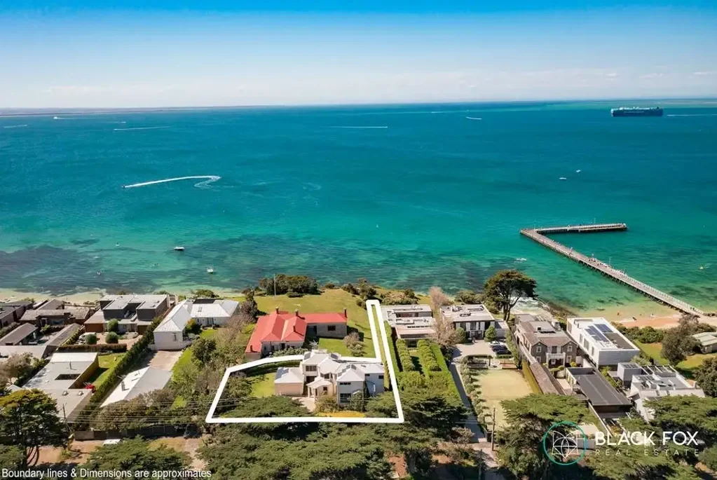 Portsea 5બેડરૂમ A Rare Portsea Estate Above the Bay