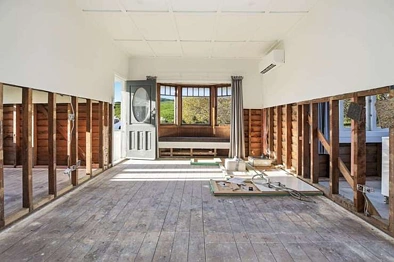1纽币起拍！怀卡托受灾小屋重返市场，33万纽币交易为何突然告吹？