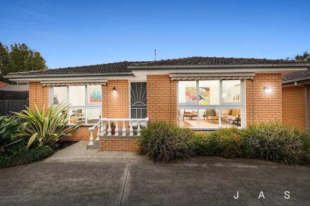 West Footscray 2غرفة نوم Boutique Villa Styling Living With Massive Courtyard