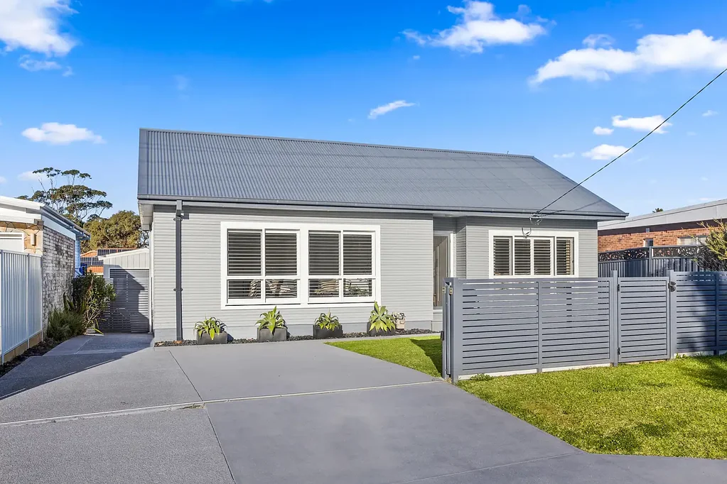 27 Colgong Crescent, Towradgi, NSW 2518