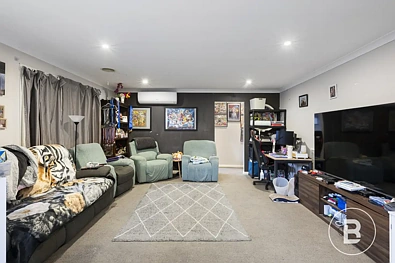 83 McNulty Drive, Wendouree, VIC 3355, 3 Bedrooms, 2 Bathrooms, House