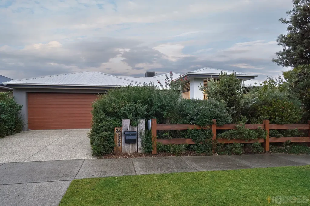 Ocean Grove 5 Bedroom Spacious Family Living in Oakdene Estate