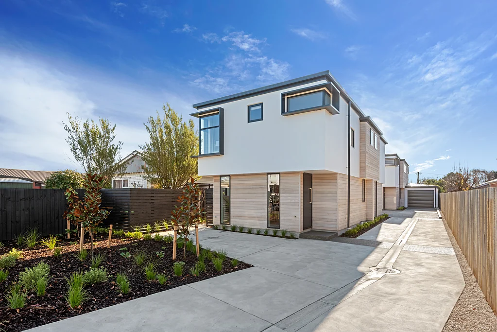 Saint Albans 2ਬੈੱਡਰੂਮ High Spec 2 Bed 2 Bath with Garage under 700K