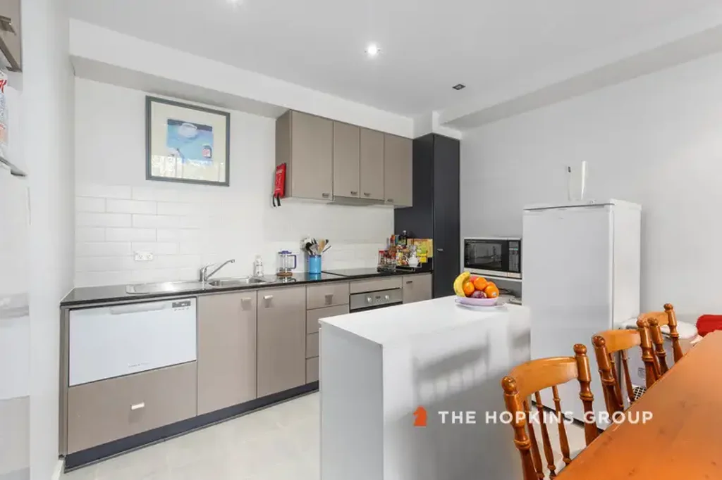 Newport 2Phòng ngủ West is BEST -  78.8m2 internal 2 bedroom apartment